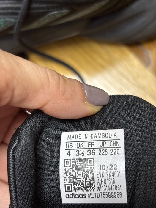 Маратонки Adidas ,отлични ,запазени.