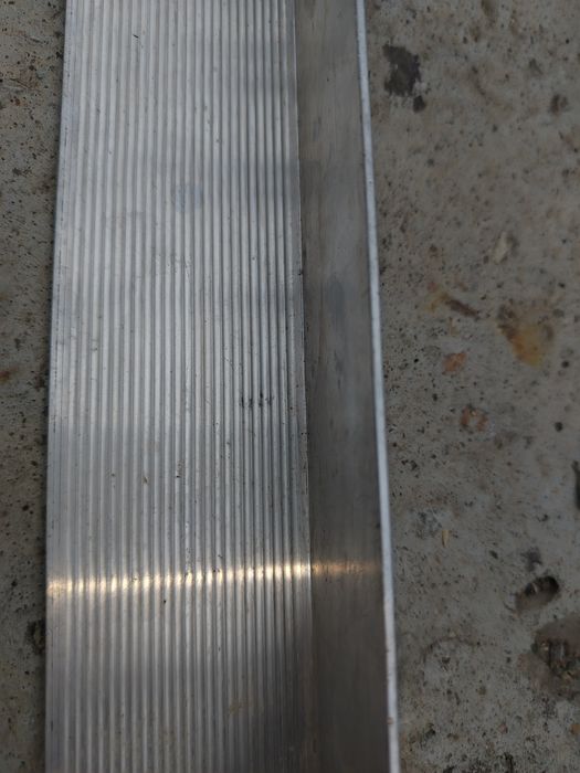 Обмен, Уголок алюминиевый