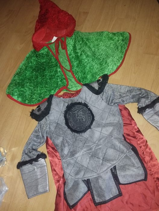 Pelerine și costumații noi carnaval