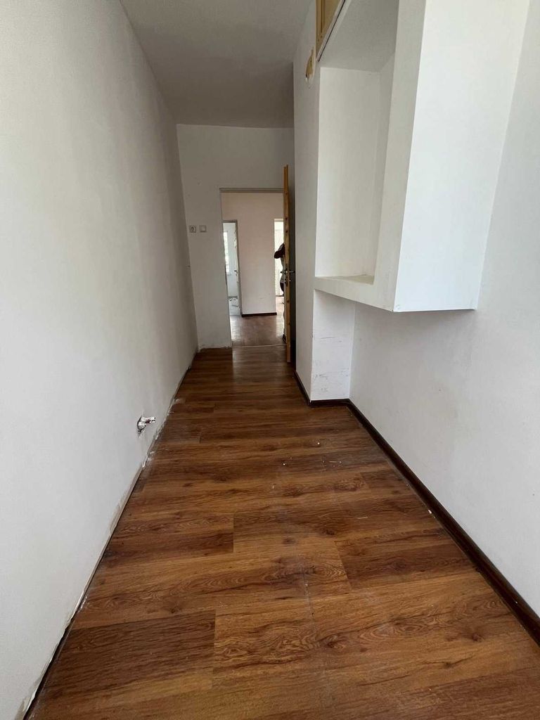 Продава се Двустаен апартамент в Добрич, Център - 60 кв.м за 1318 €/кв.м - Снимка #7