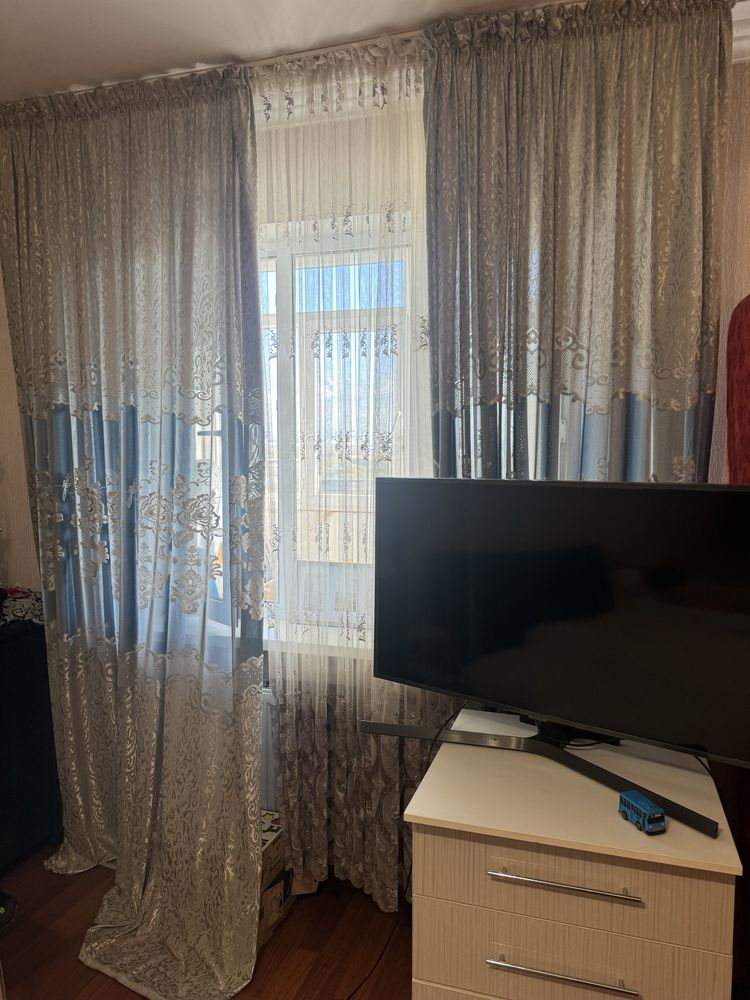 Продам шторы и тюль в отличном состоянии