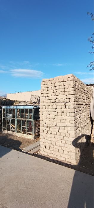 Жайдан шыккан керпич сатылады.