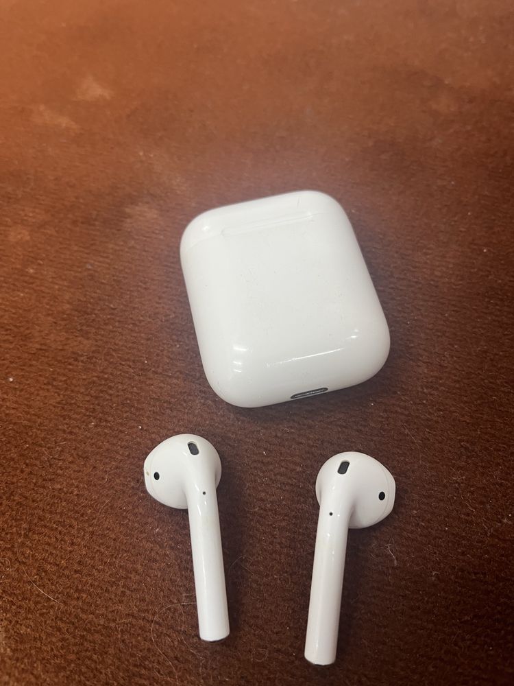 Apple  airpods 2