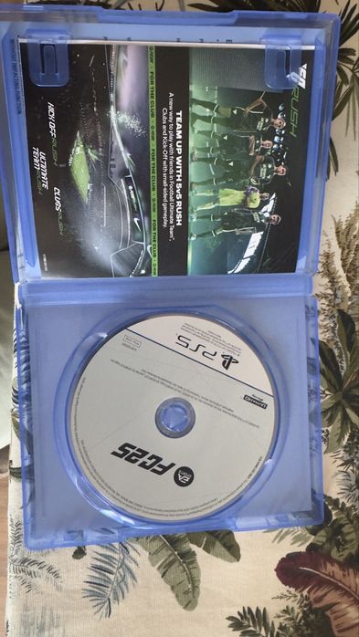 Продаю FC25 на PS5