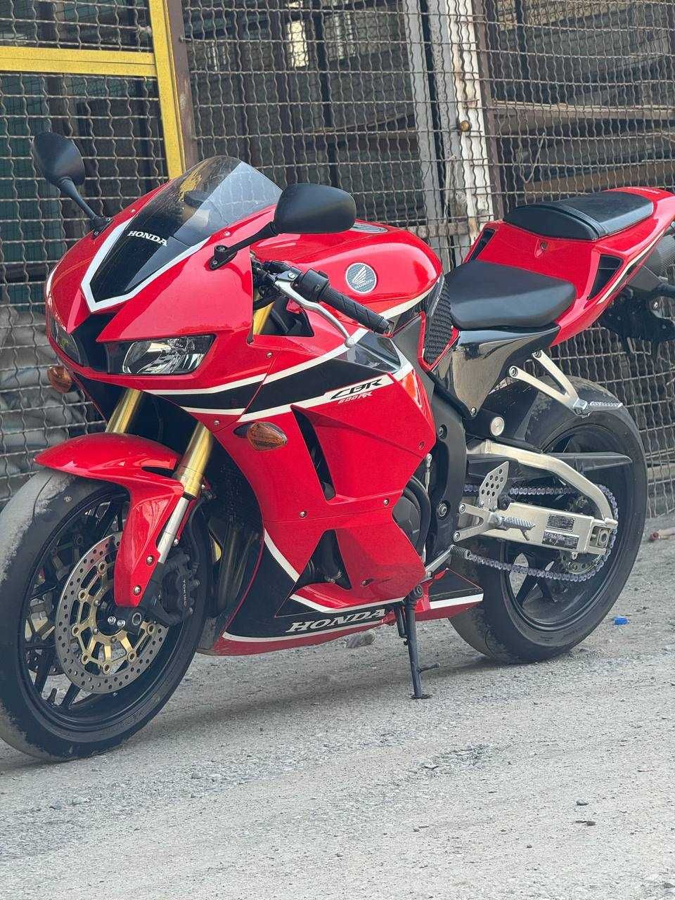 HONDA cbr 600 RR