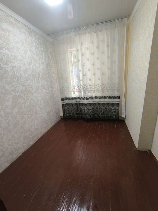 Сдаётся комната в частном доме 700000.