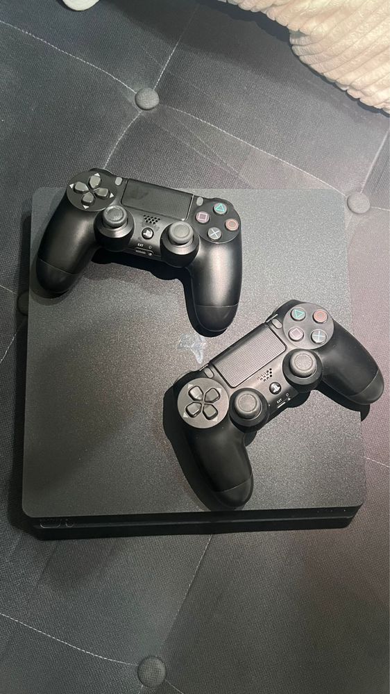 PS4 slim состояние новое