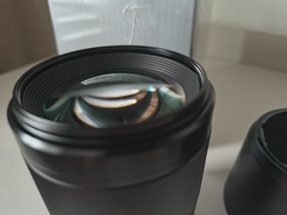 Obiectiv Youngnuo RF 85mm f1.8, NOU