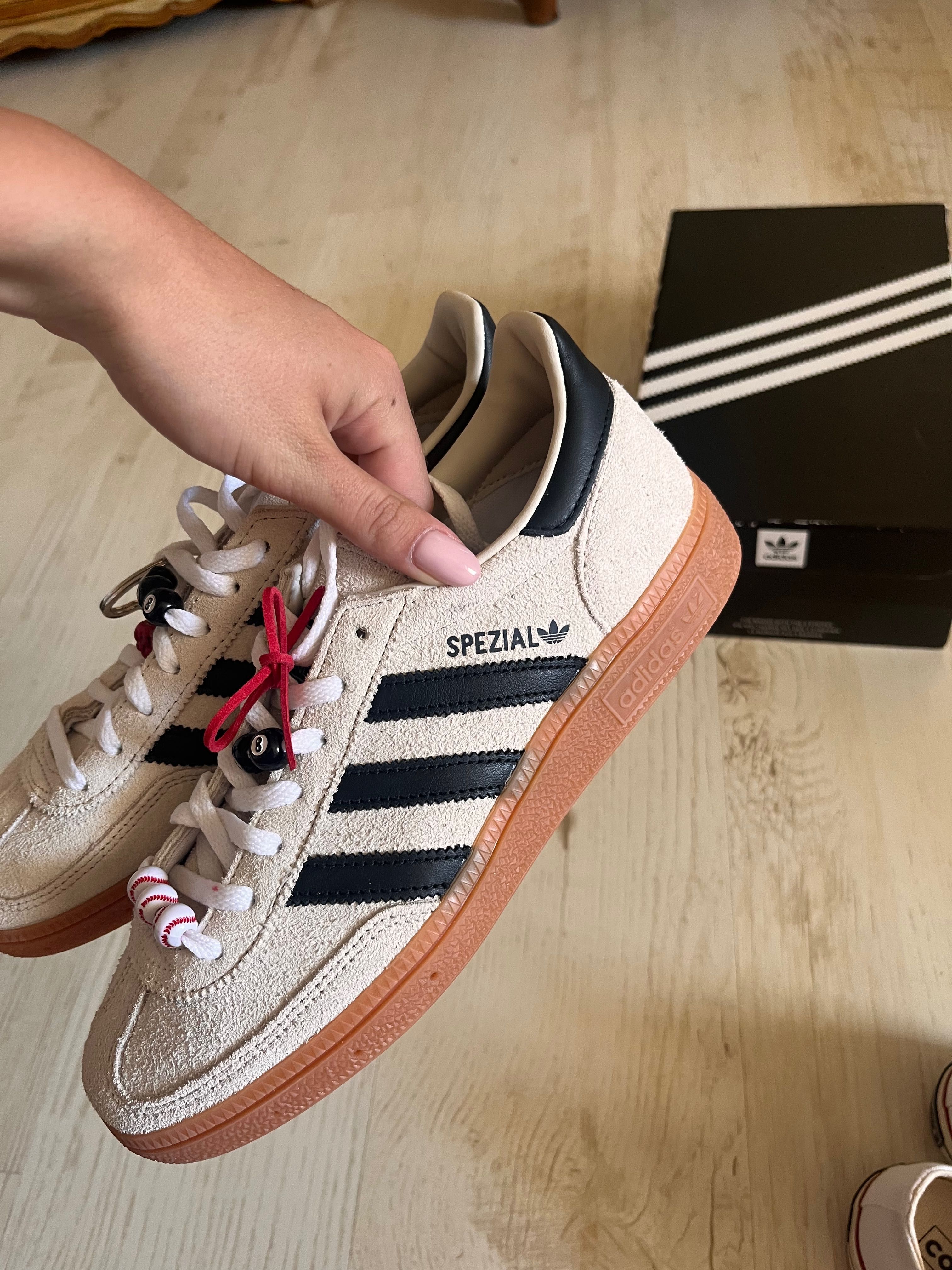 Adidas Spezial маратонки