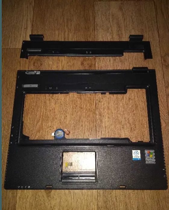 Продам корпус верхний для ноутбука HP Compaq nx6110.
