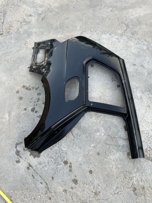 Aripă dreapta spate vw golf 7.break.