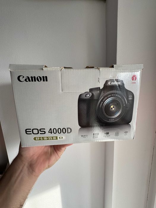 Aparat DSLR Canon EOS 4000D