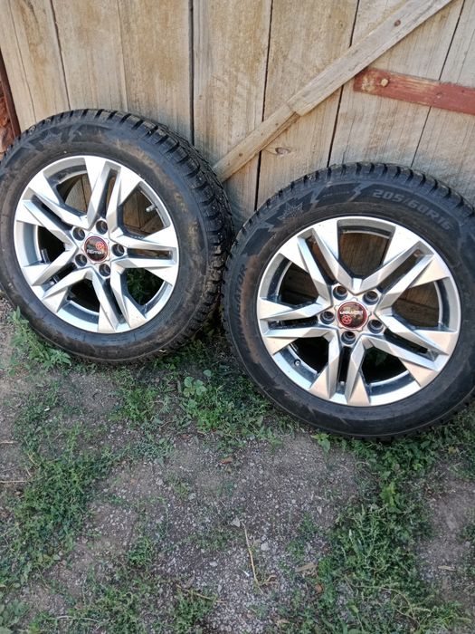 Продам зимние шины с дисками новые