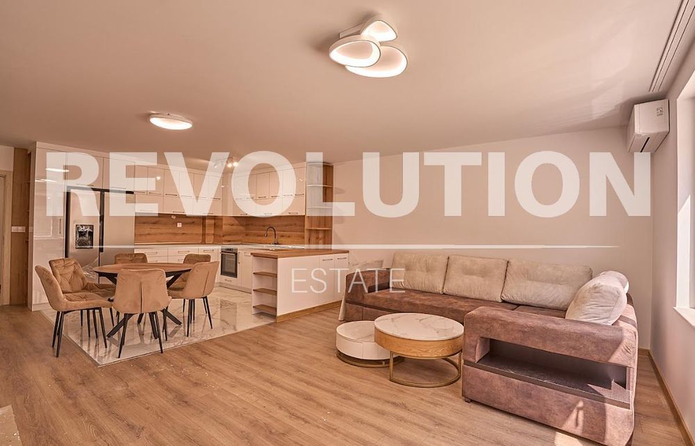 Луксозен ТРИСТАЕН апартамент в кв. Христо Смирненски/ С ГАРАЖ!!!