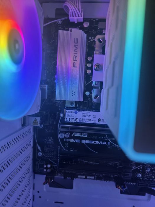 Placa de baza B650 + ryzen 7 8700g + cooler