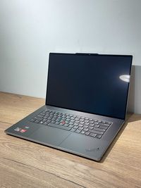 Lenovo ThinkPad Z16 16" UHD OLED Ryzen 7 PRO 6850H 32GB RX6500M 2TB