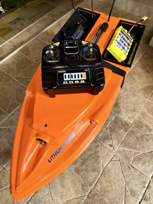 Navomodel  Bărcuță Plantat Exon Bait Boat Noua Terra Cell