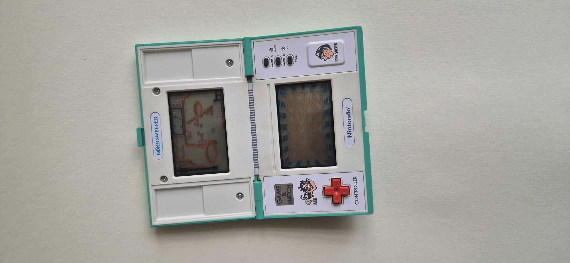Стара японска електронна игра Nintendo