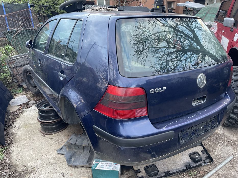 Части от Голф 4