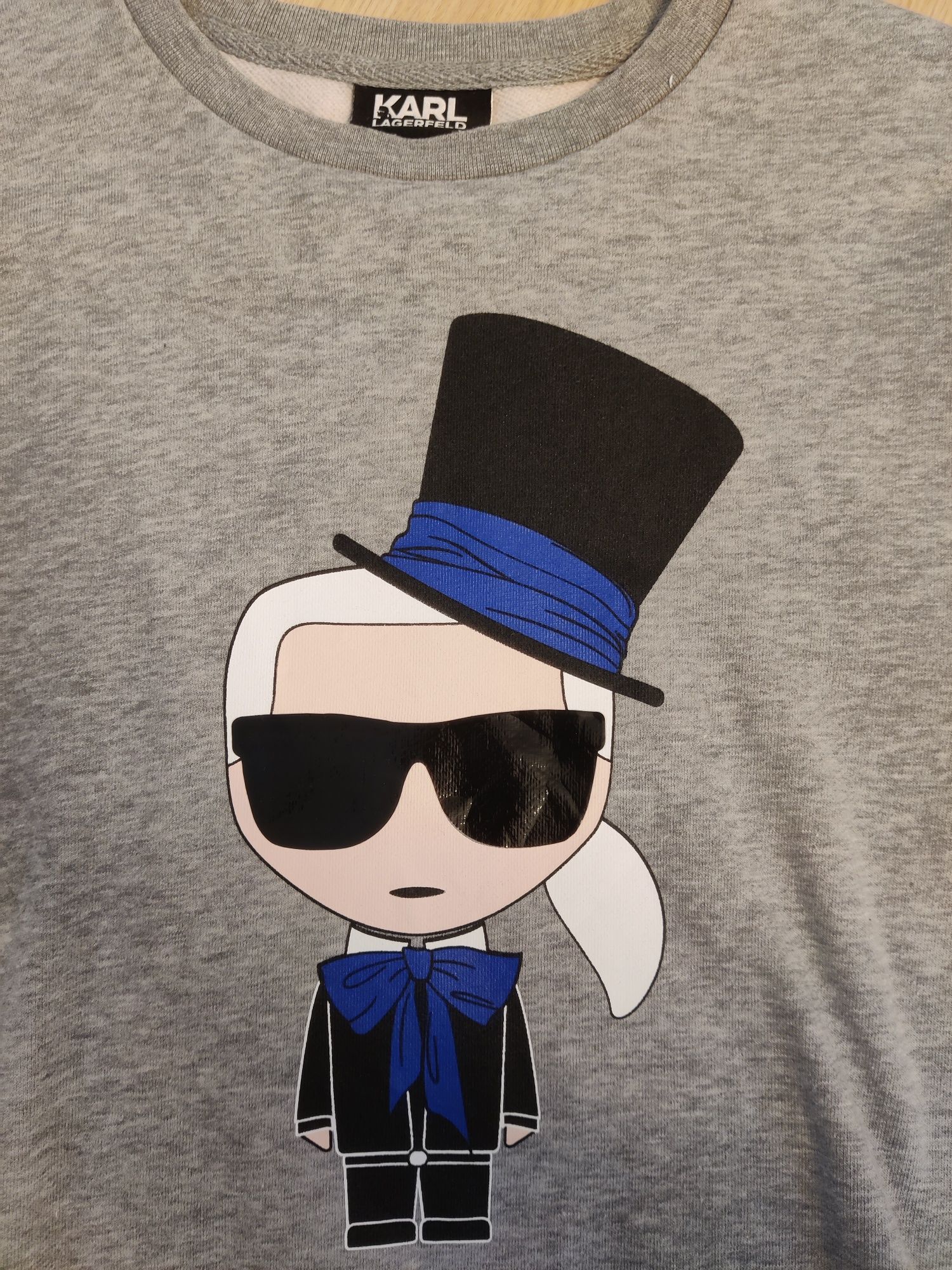 Bluza hanorac Karl Lagerglfeld originala marimea S