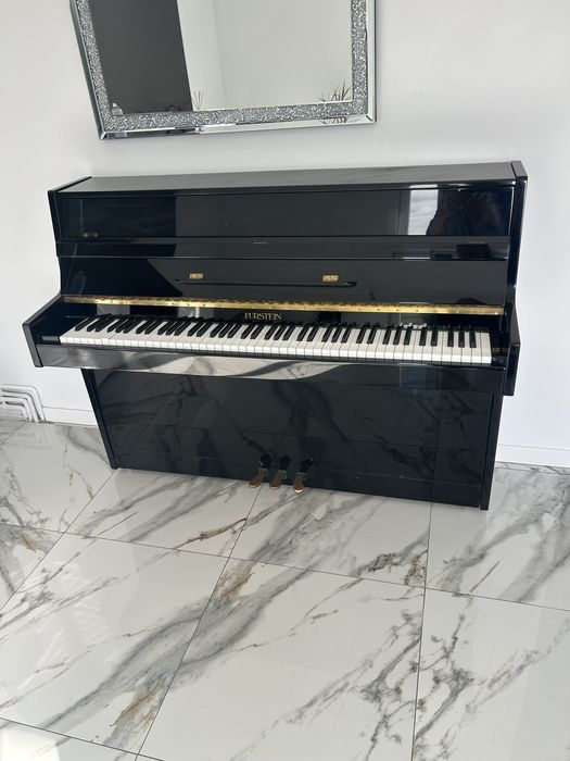 Pian Vertical MODEL  FURSTEIN TP 105