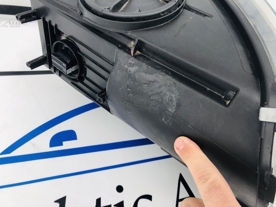 Far stânga led Mini Countryman F60 după 2017 cod 749801-01