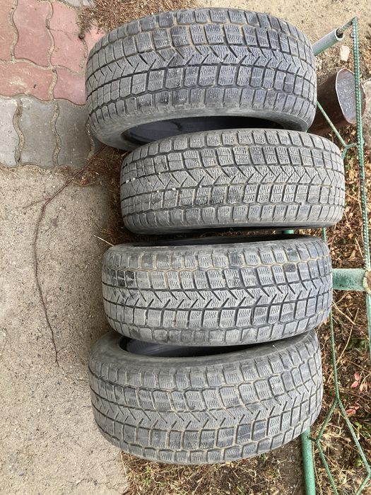 Продам летние и зимние покрышки  235/55 R18