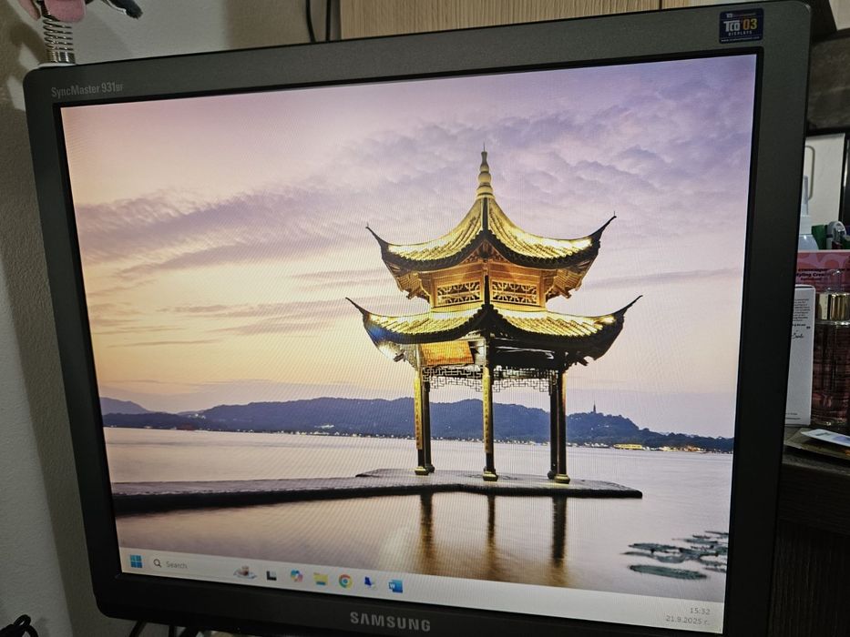 Монитор Samsung SyncMaster 931bf