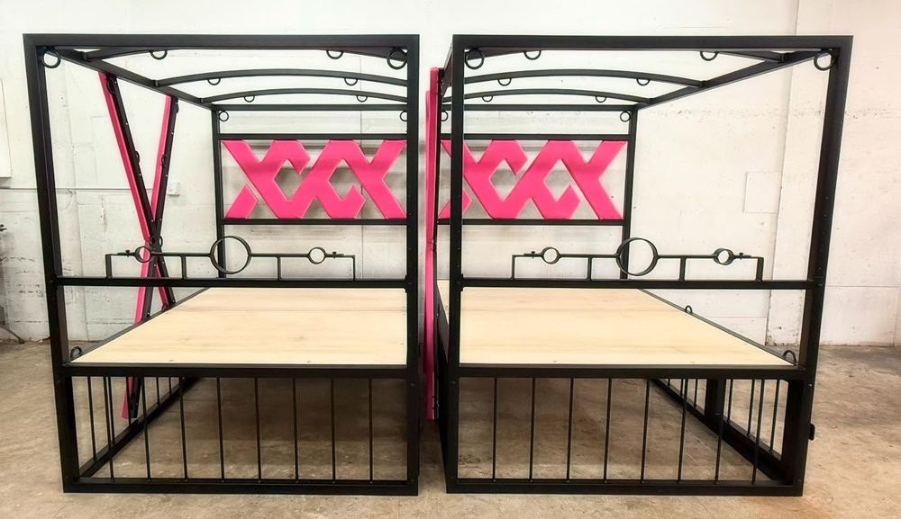 Mobilier metalic Bdsm, Fetish, Airb&B, Videochat