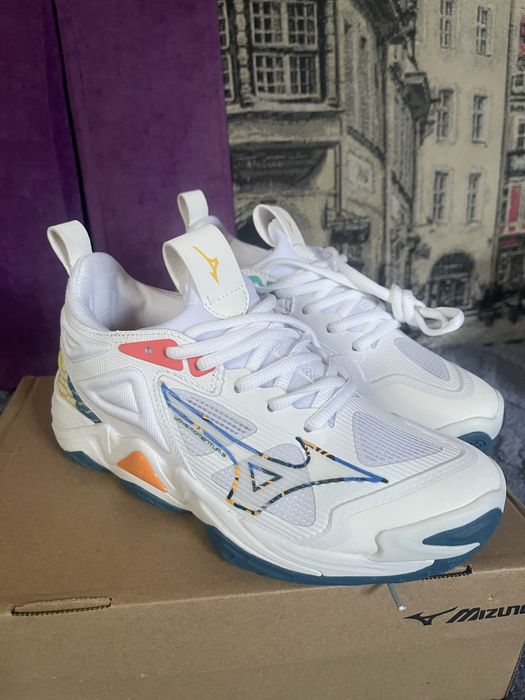 Продам , купила оказались малы