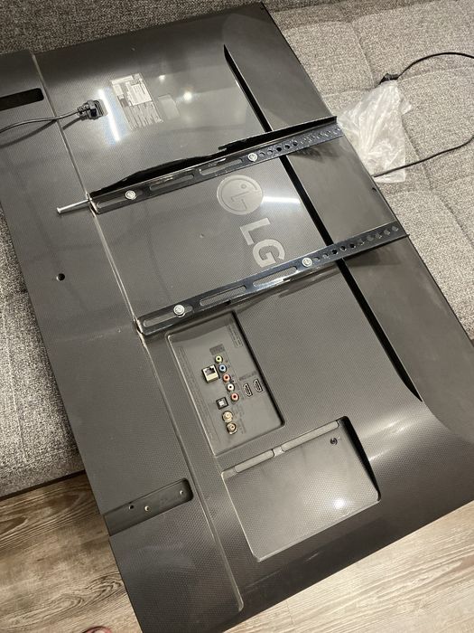 Продам телевизор LG