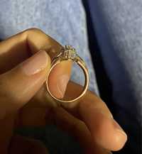 Продам красивое золотое кольцо