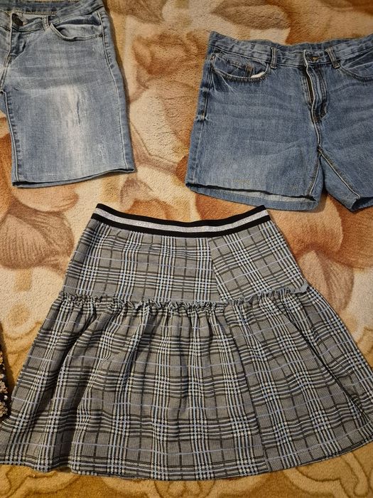 5 buc 2x Pantaloni scurți 9-10 ani Denim și 3x fustita stare ca noi