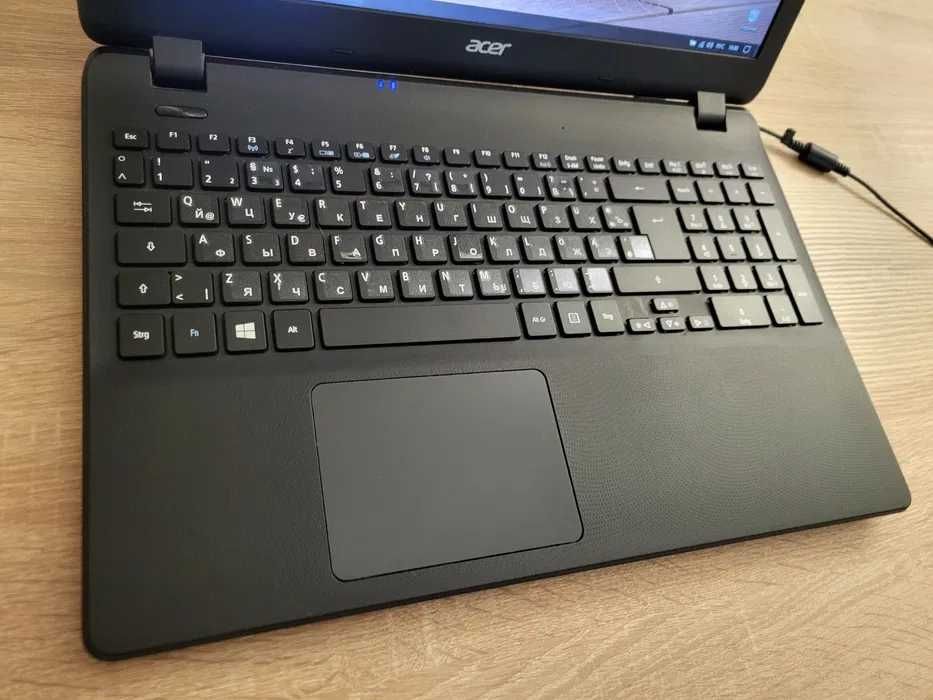 Ноутбук Acer в хорошем состоянии
