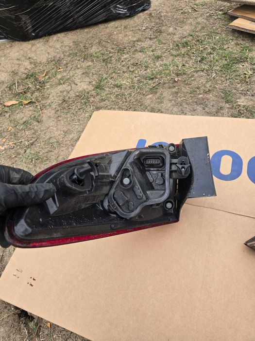 Tripla Stop Lampa Dreapta de pe Aripa Caroserie Renault Megane 3 Break