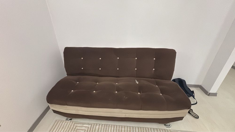 Кровать и диван