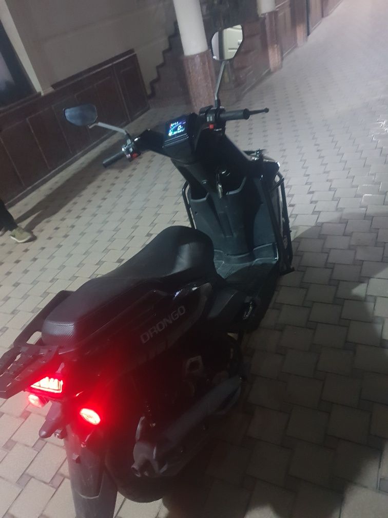 tank2 skuter mopet