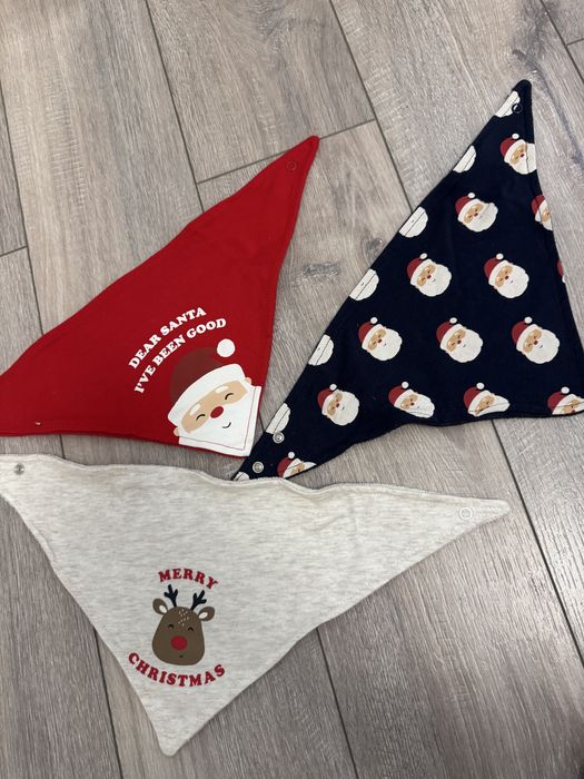 Lot hainute noi de Craciun