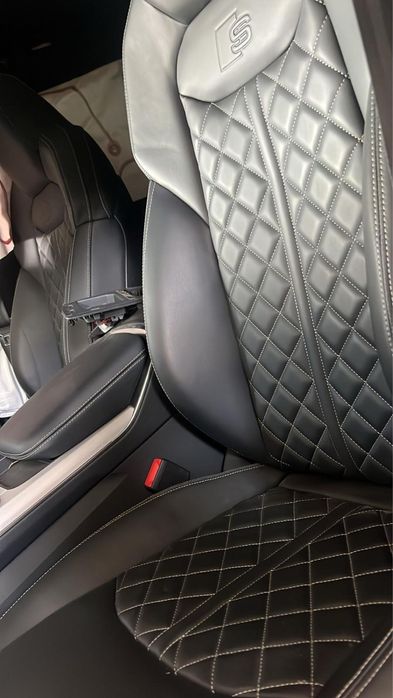 Dezmembrez Audi q8 2023