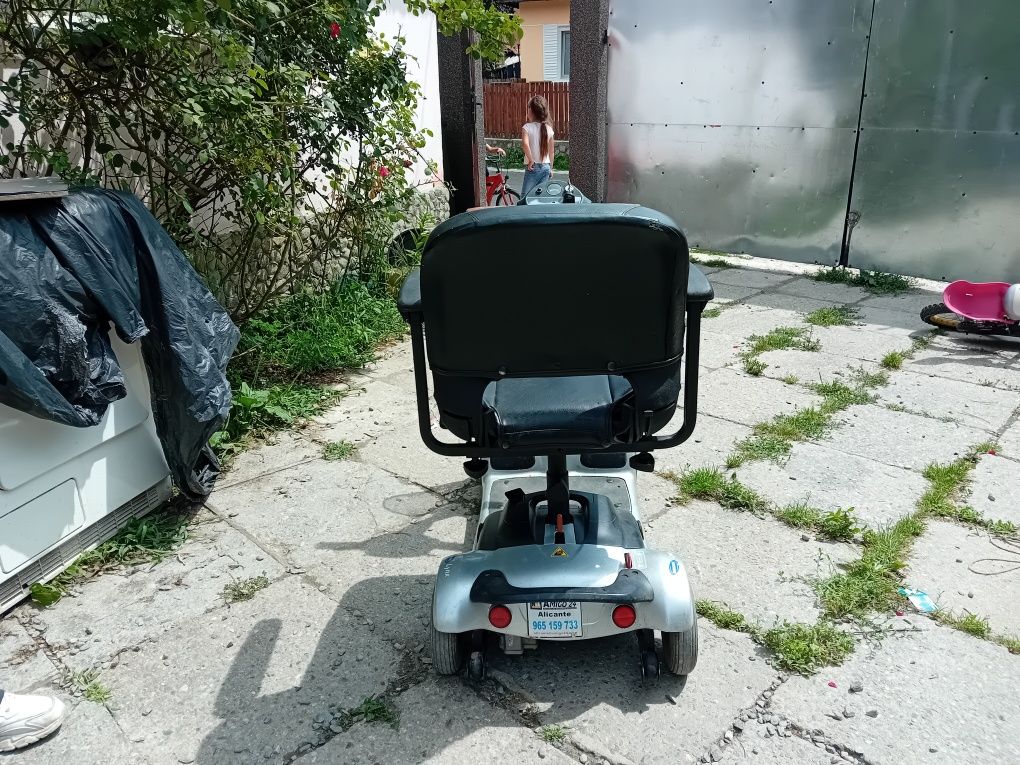 Scuter electric persoane cu dizabilități