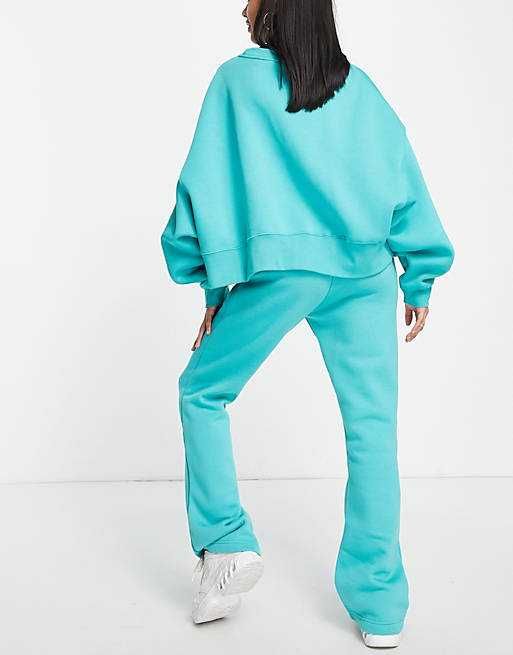 НОВО Nike Be Kind Flared Fleece Joggers ОРИГИНАЛНО дамско долнище М