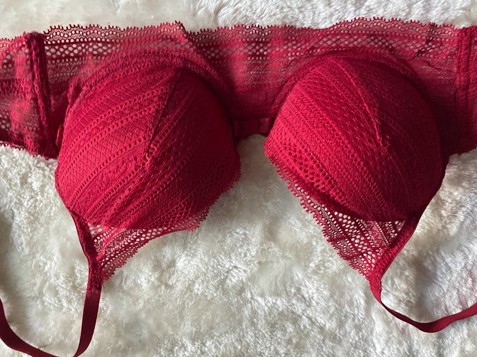 Sutien rosu bordo/visiniu cu dantela, 75B, nou