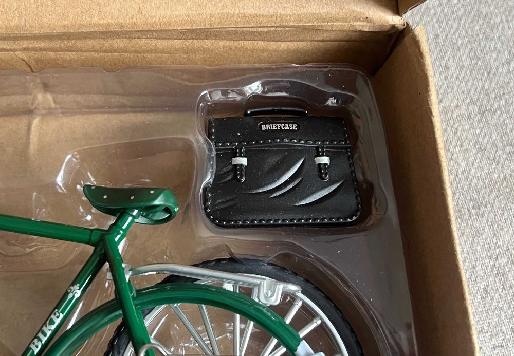 Model mini bicicletă decorativă Classic Bike metalică 1:10 piese inclu