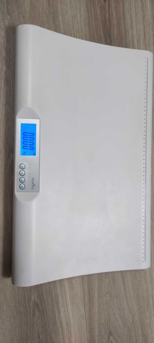 Електронен бебешки кантар везна nuvita