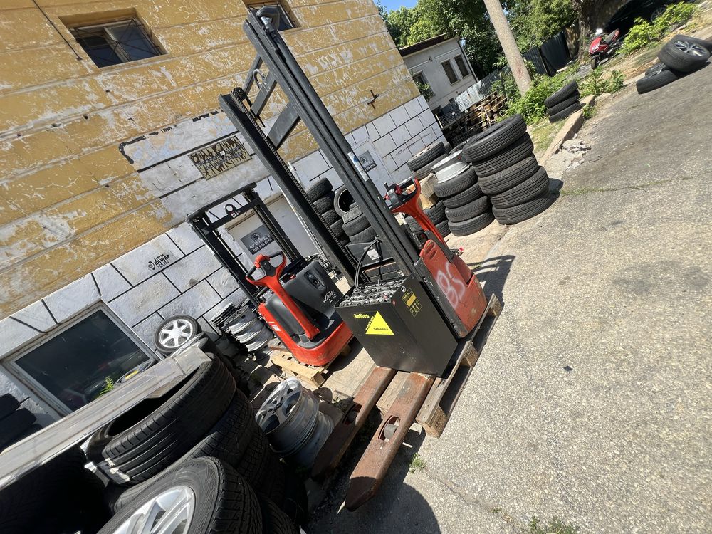Стакер Linde L12 Палетна количка Мотокар Линде