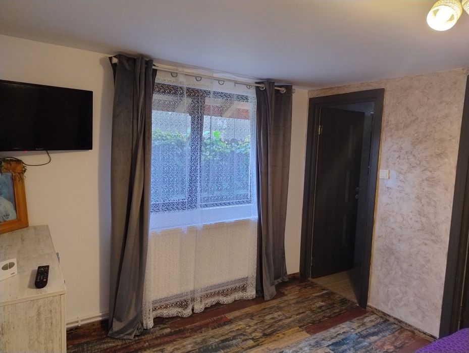 Ofer spre închiriere garsoniera căsuță la curte Branesti Ilfov