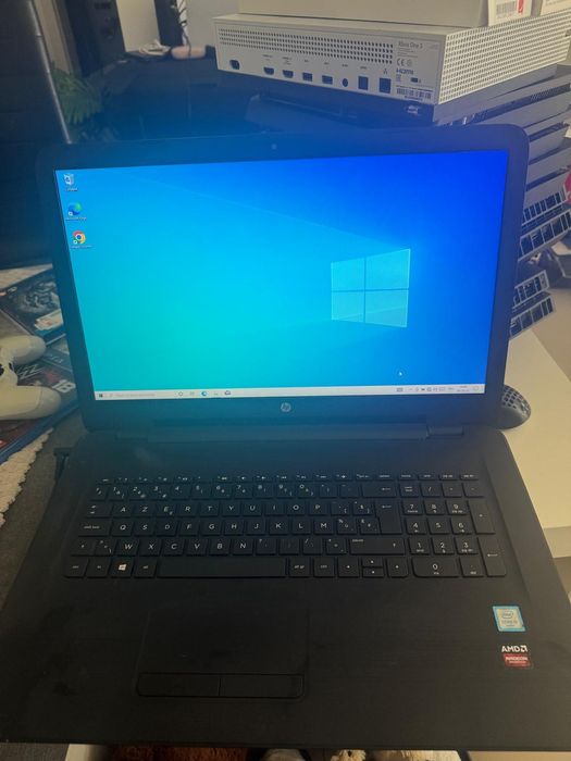 HP I5 cu 8 GB RAM și 1TB stocare cu 2 placi video perfect funcțional