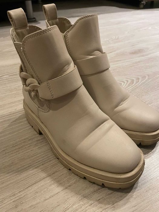 Botine albe-crem nr. 36