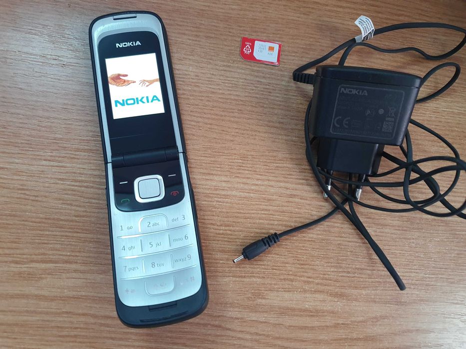 Telefon Nokia 2720 clapeta taste butoane necodat seniori ca nou