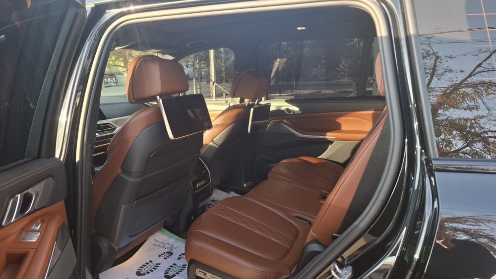 BMW X7 Xdrive 40i нисия. савдога. берилади